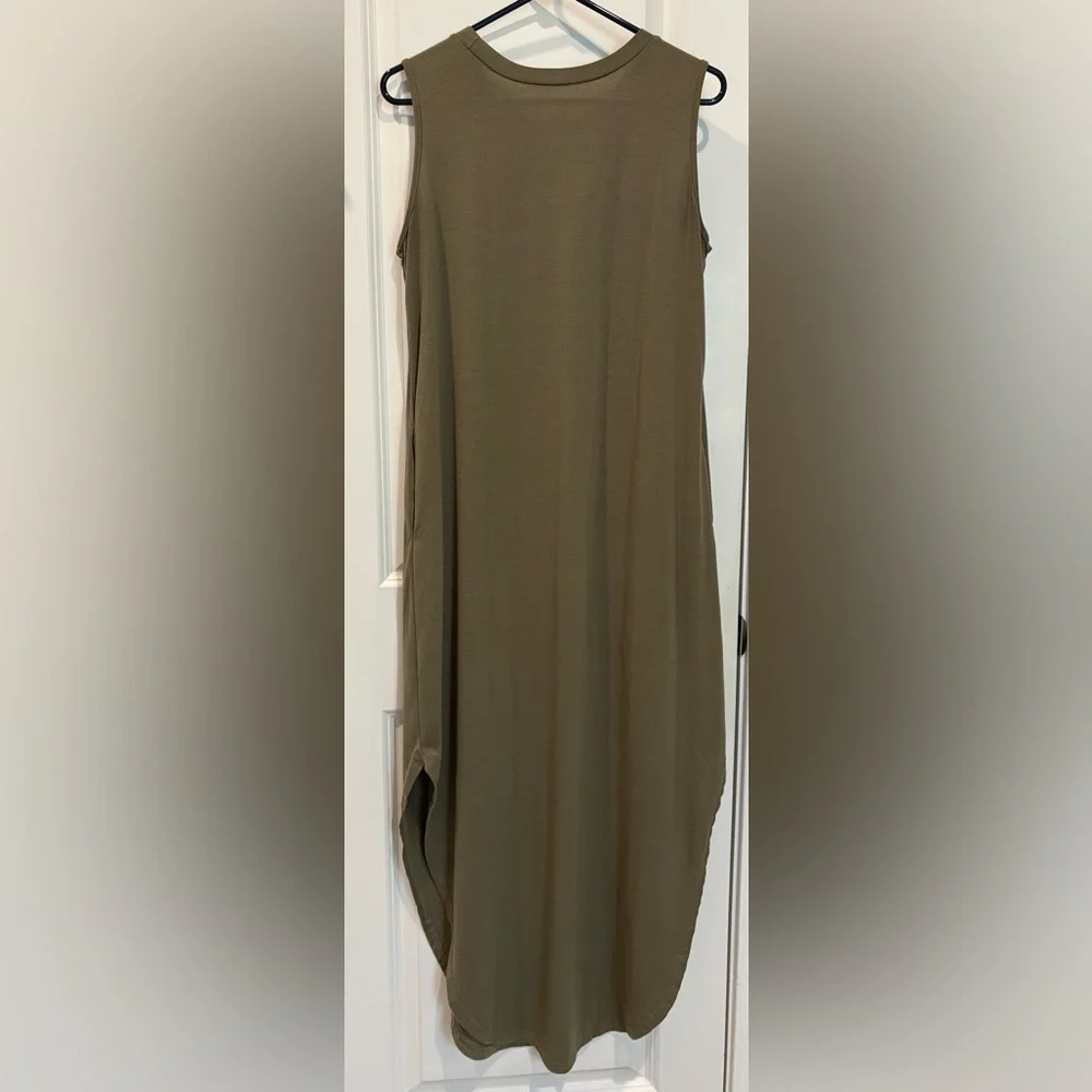 Anrabess Sleeveless Maxi Sundress in Olive - Picture 4 of 6